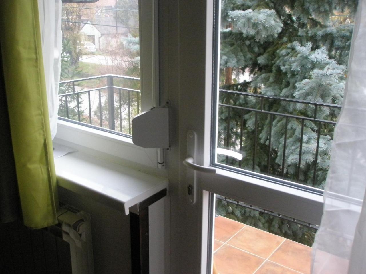 Helga Vendeghaz Hotel Budaörs Екстериор снимка