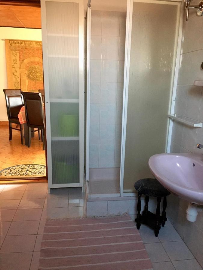 Helga Vendeghaz Hotel Budaörs Екстериор снимка